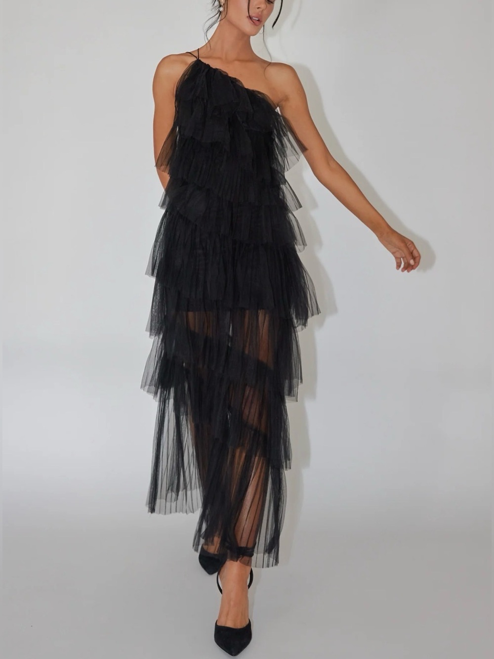 NWT Selfie Leslie One-Shoulder Black Tiered Tulle Maxi Dress